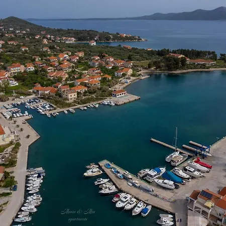 Marta Apartament Veli Iž